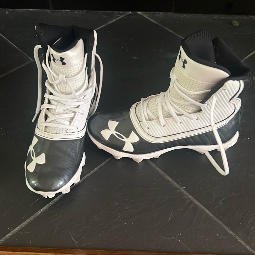 Football cleats